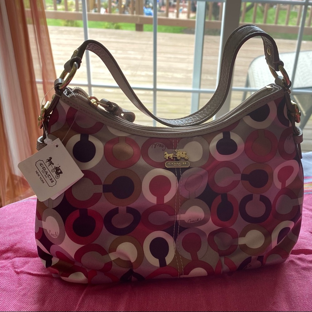Coach Madison graphic Op art collection- cherry multi